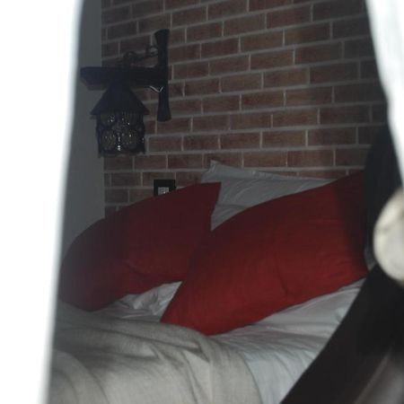 Bed and Breakfast Domus Florio - Humanitas Rozzano Пьеве-Эмануэле Экстерьер фото