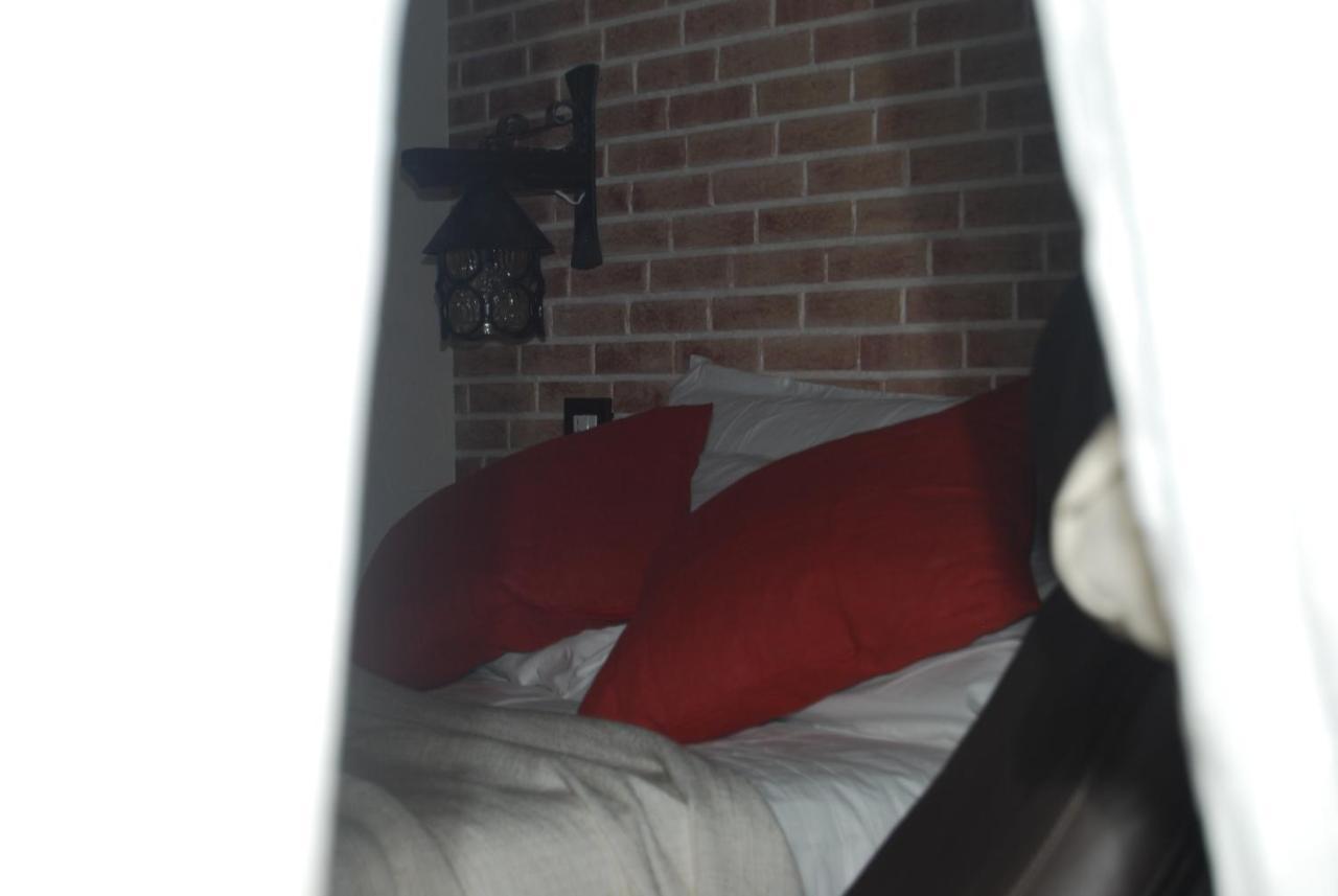 Bed and Breakfast Domus Florio - Humanitas Rozzano Пьеве-Эмануэле Экстерьер фото