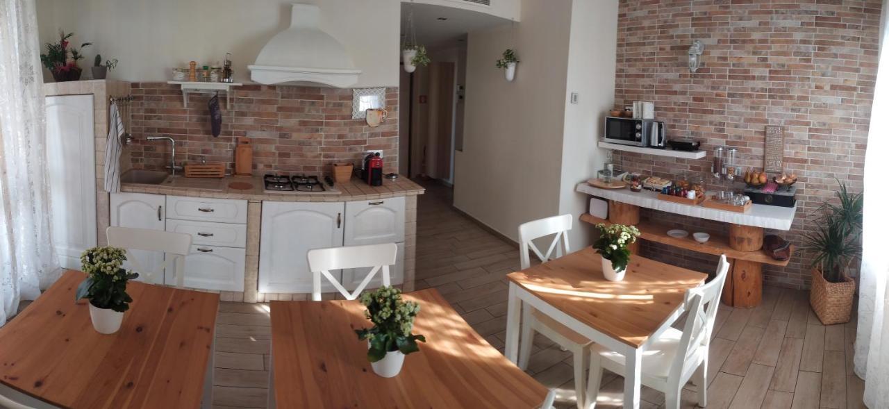 Bed and Breakfast Domus Florio - Humanitas Rozzano Пьеве-Эмануэле Экстерьер фото